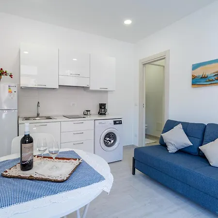 Apartment Lina Avola